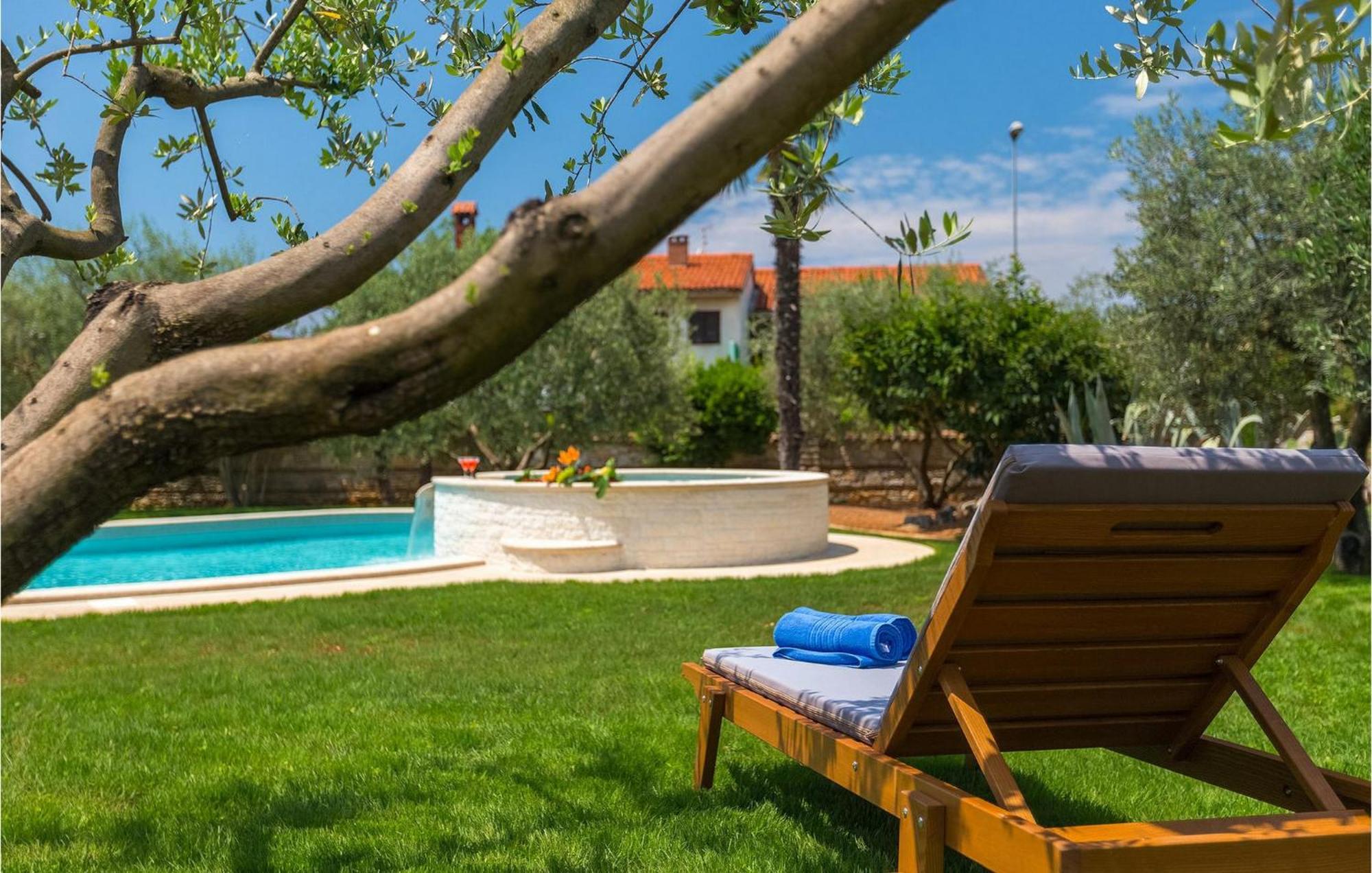 Villa David Пореч Екстериор снимка